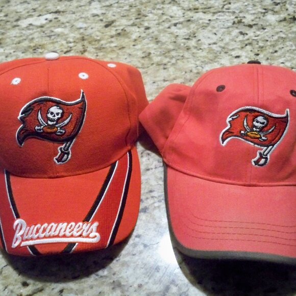tampa bay buccaneers hats 1 new 1 preowned used - Picture 1 of 3